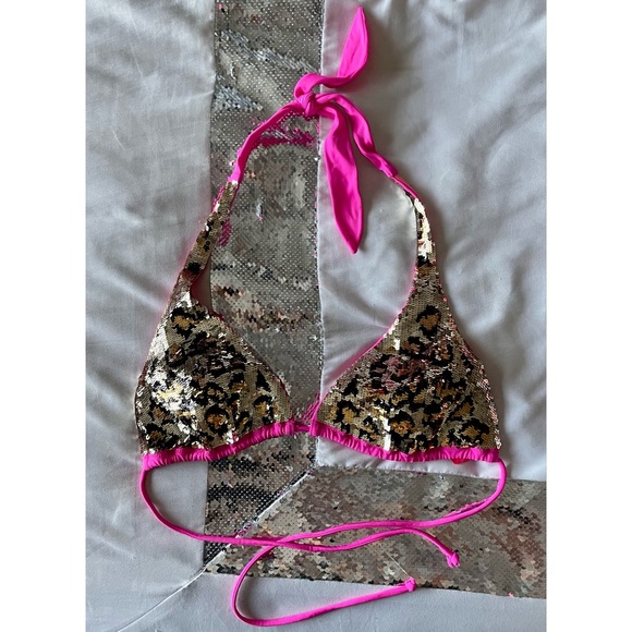 Victoriaβs Secret Hot Pink Sequins Leopard Bikini Bra Top M π₯π - Picture 4 of 4